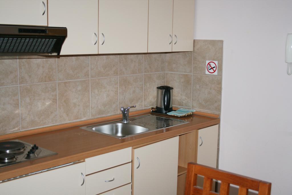 Aparthotel Castrum Novum Novigrad Istria Rum bild