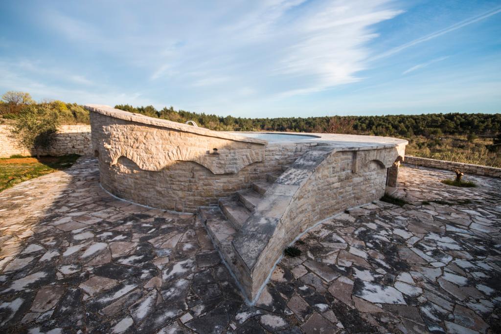 Aparthotel Castrum Novum Novigrad Istria Exteriör bild
