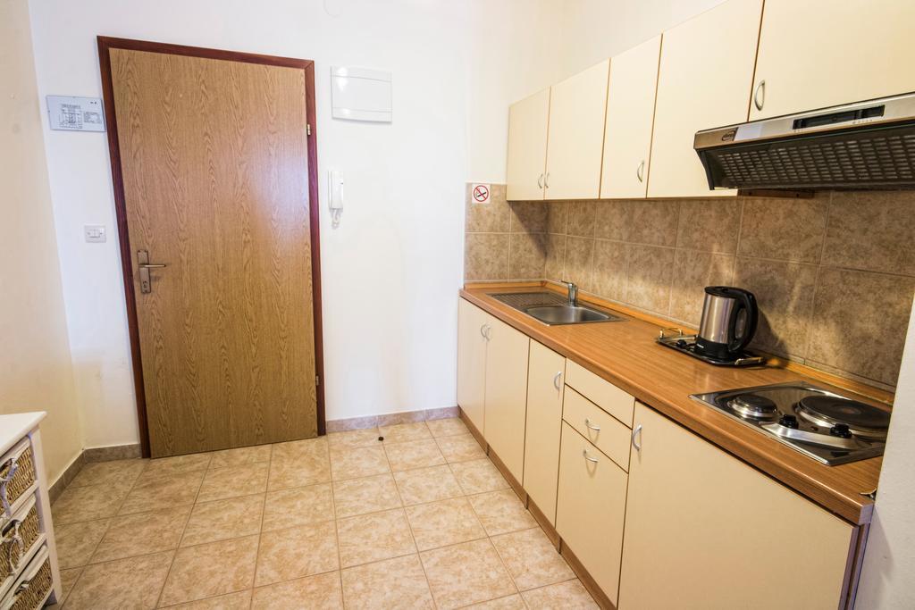 Aparthotel Castrum Novum Novigrad Istria Rum bild