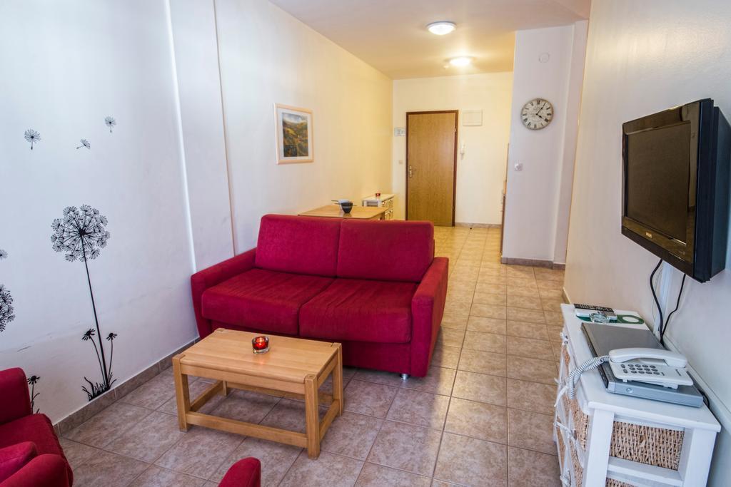 Aparthotel Castrum Novum Novigrad Istria Rum bild
