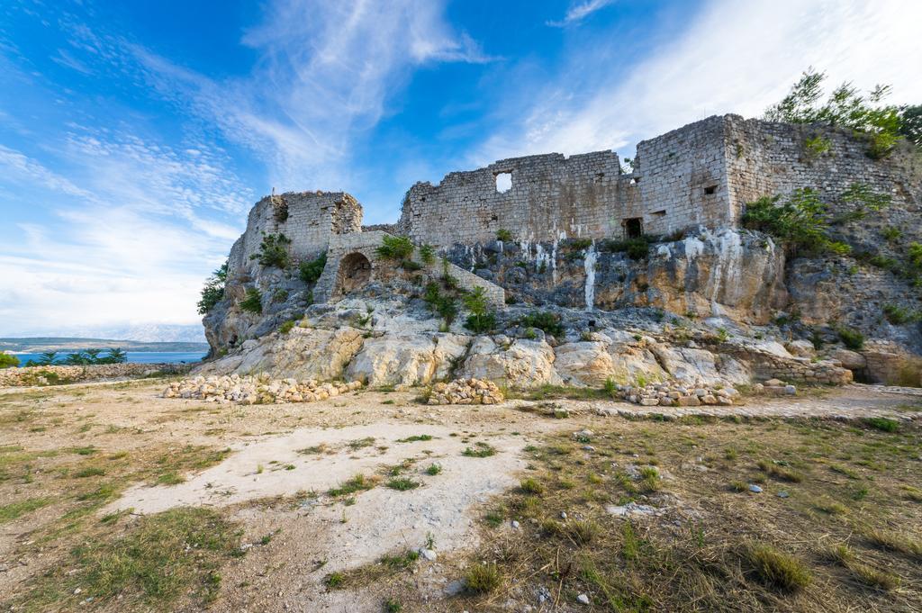 Aparthotel Castrum Novum Novigrad Istria Exteriör bild