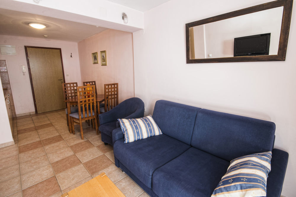 Aparthotel Castrum Novum Novigrad Istria Exteriör bild