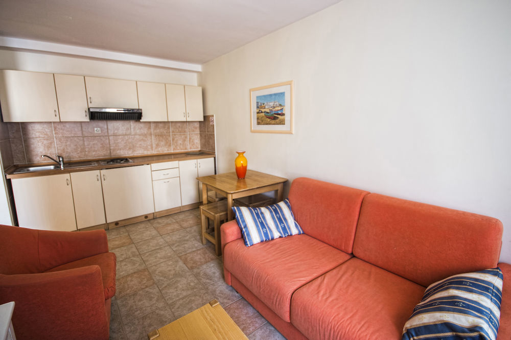 Aparthotel Castrum Novum Novigrad Istria Exteriör bild