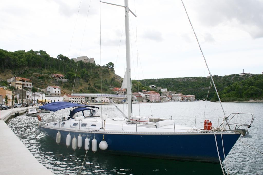 Aparthotel Castrum Novum Novigrad Istria Exteriör bild