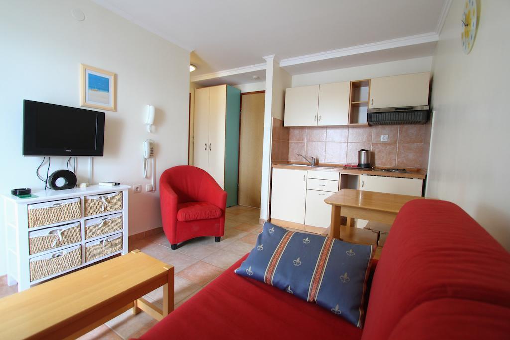 Aparthotel Castrum Novum Novigrad Istria Rum bild